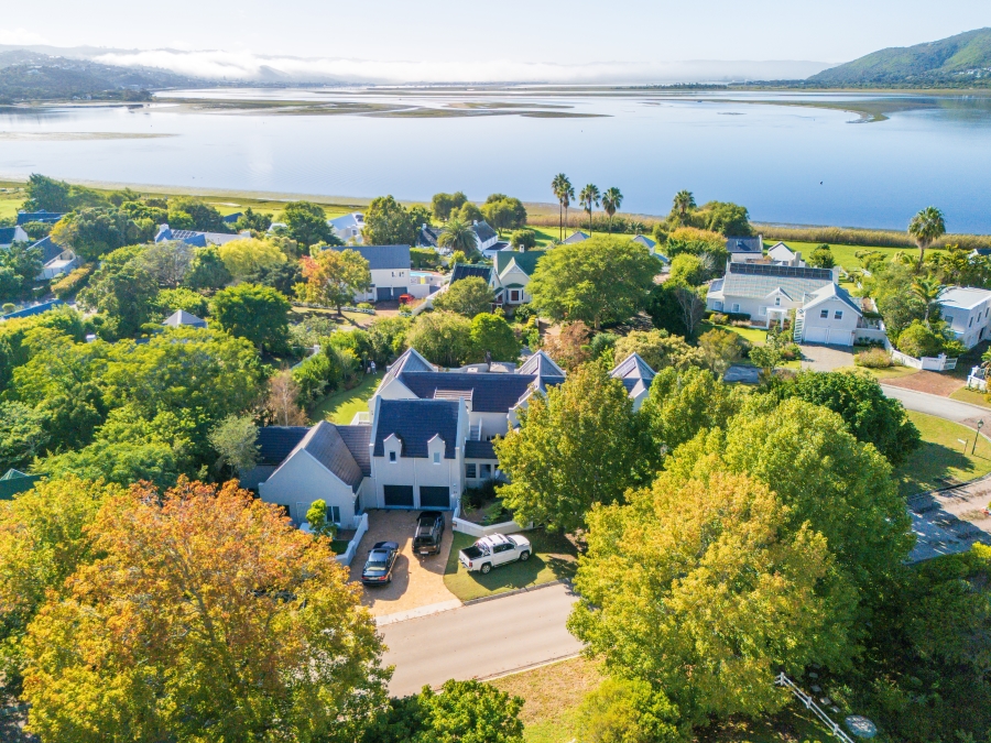 7 Bedroom Property for Sale in Belvidere Estate Western Cape